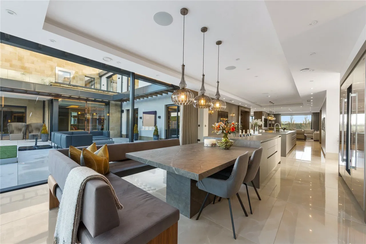 Briestfield Road, Briestfield, WF12, photo 4