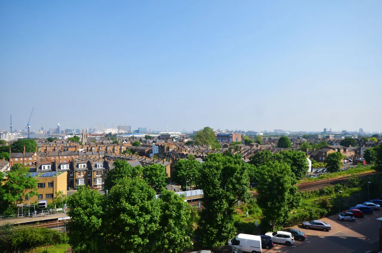 172 Seren Park Gardens, London, photo 9