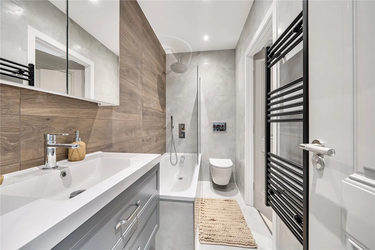 Beresford Avenue, London, N20, photo 8