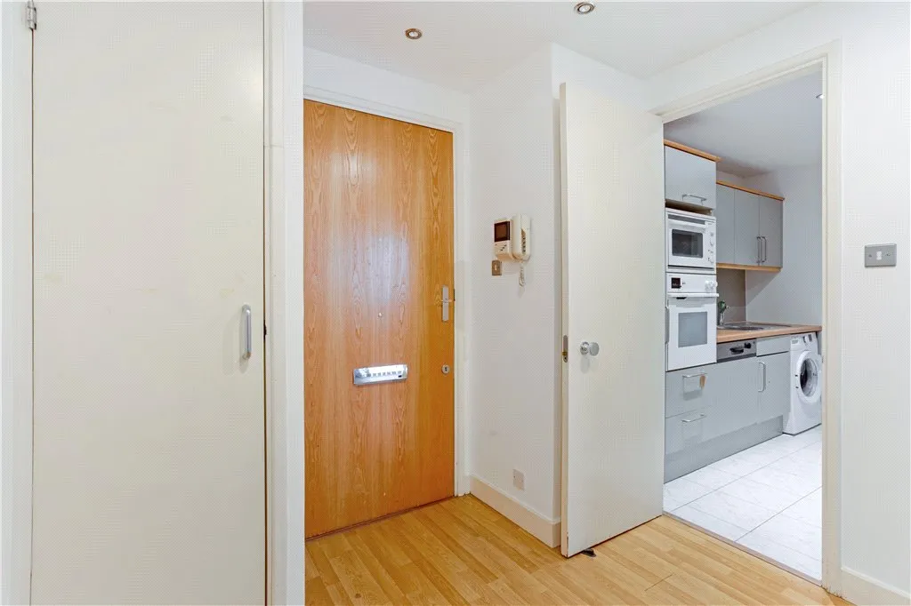 Queen Elizabeth Street, London, SE1, photo 16