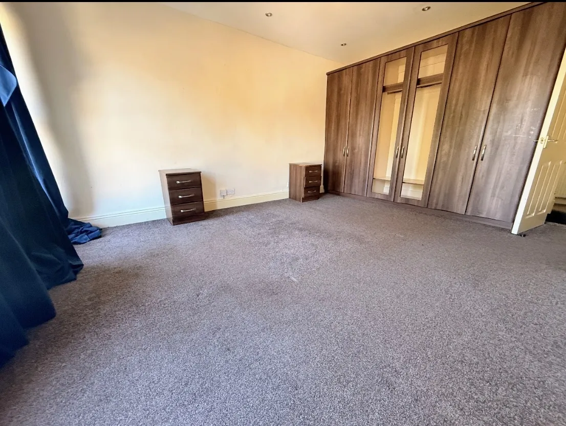 North Park Street, WF13, photo 3