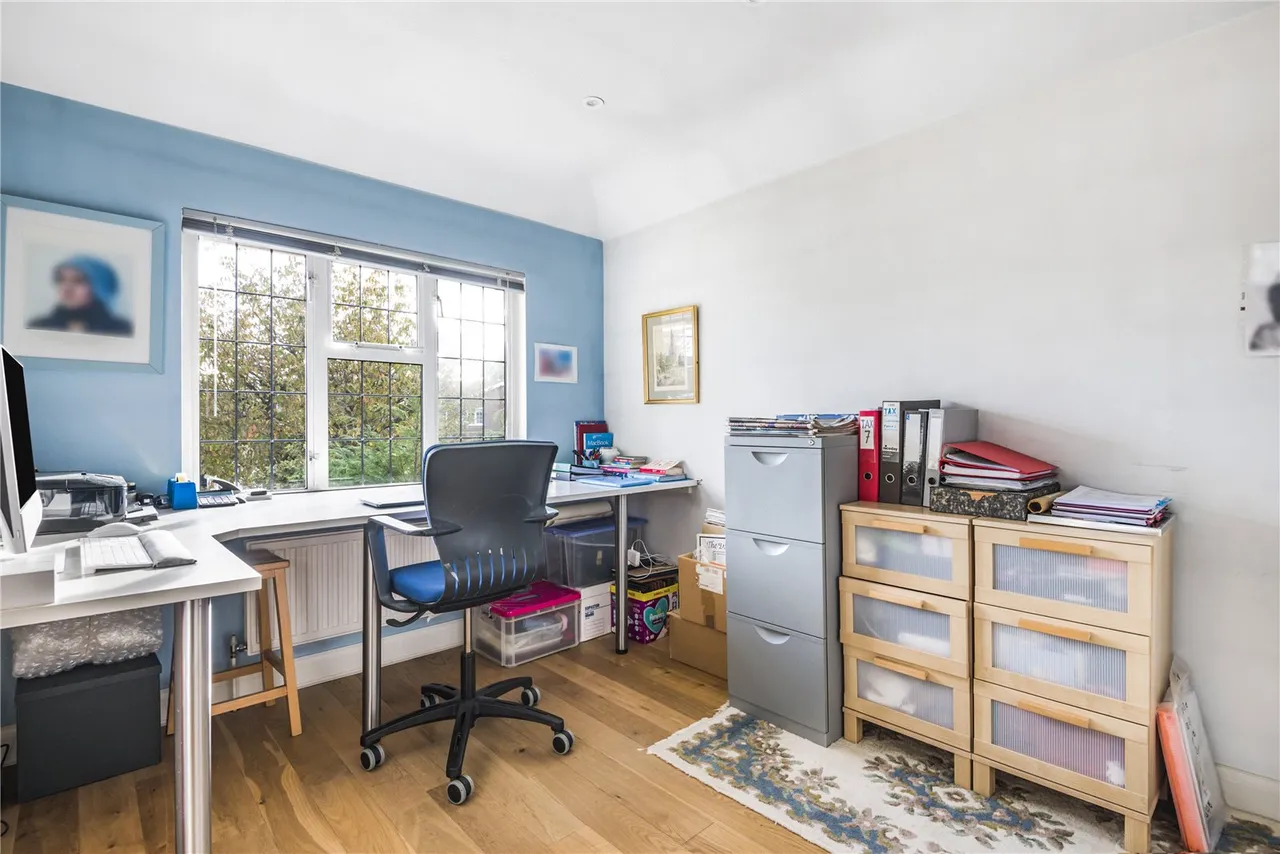 Acacia Road, Hampton, TW12 3DS, photo 12
