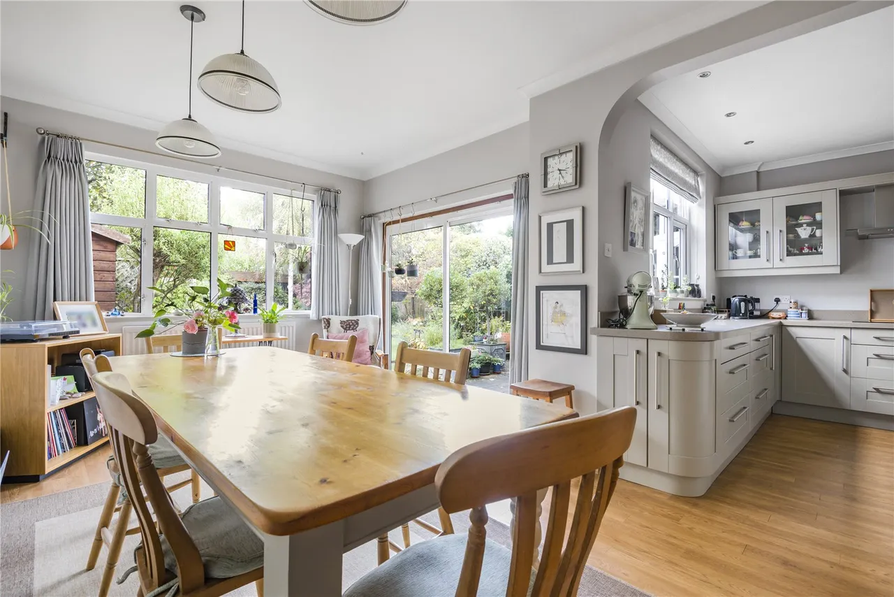 Acacia Road, Hampton, TW12 3DS, photo 5
