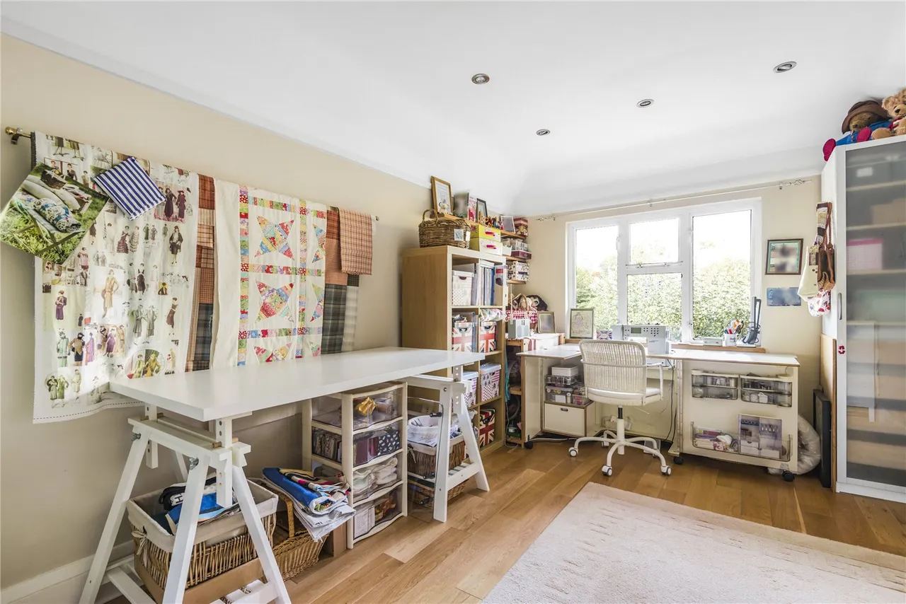 Acacia Road, Hampton, TW12 3DS, photo 11