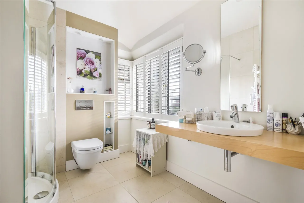 Acacia Road, Hampton, TW12 3DS, photo 14