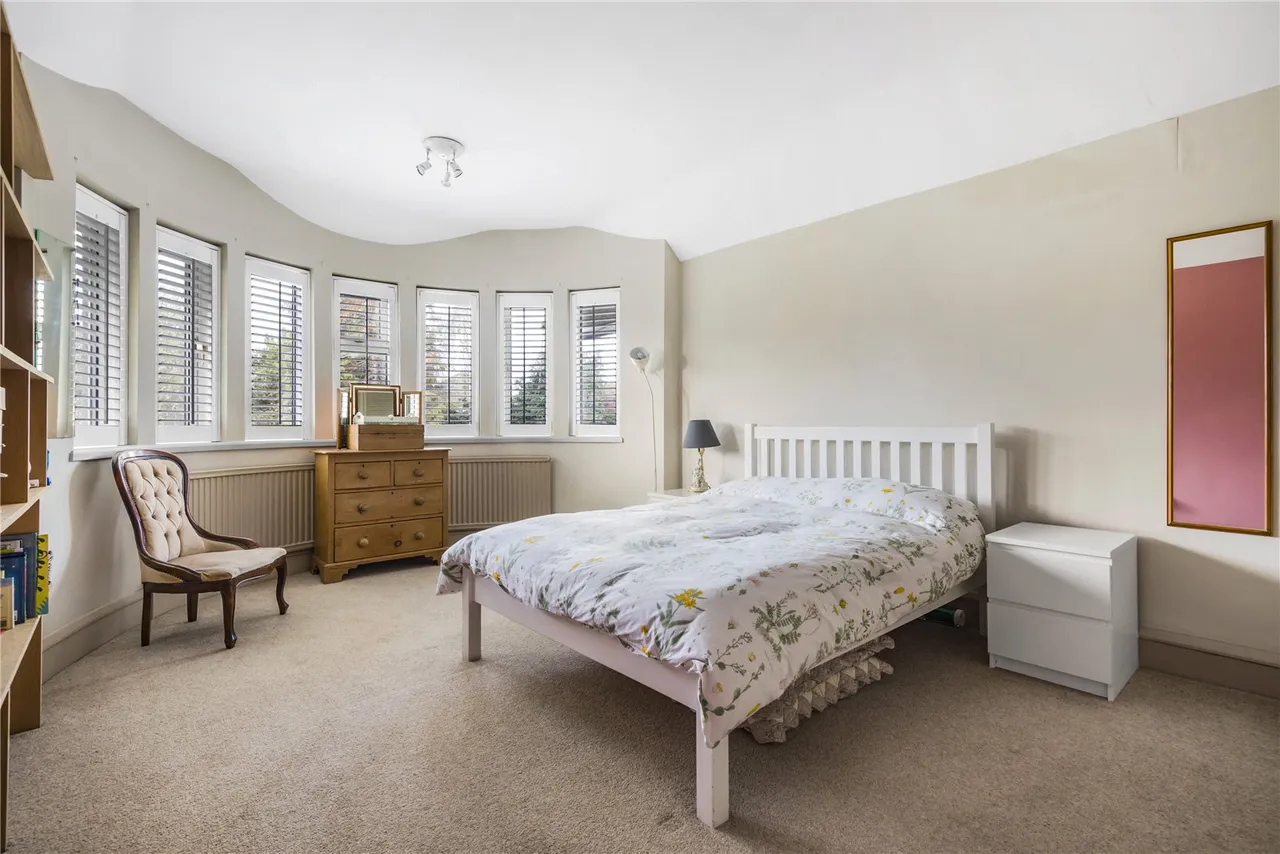 Acacia Road, Hampton, TW12 3DS, photo 9