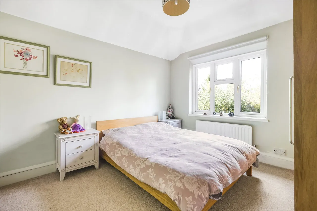 Acacia Road, Hampton, TW12 3DS, photo 10