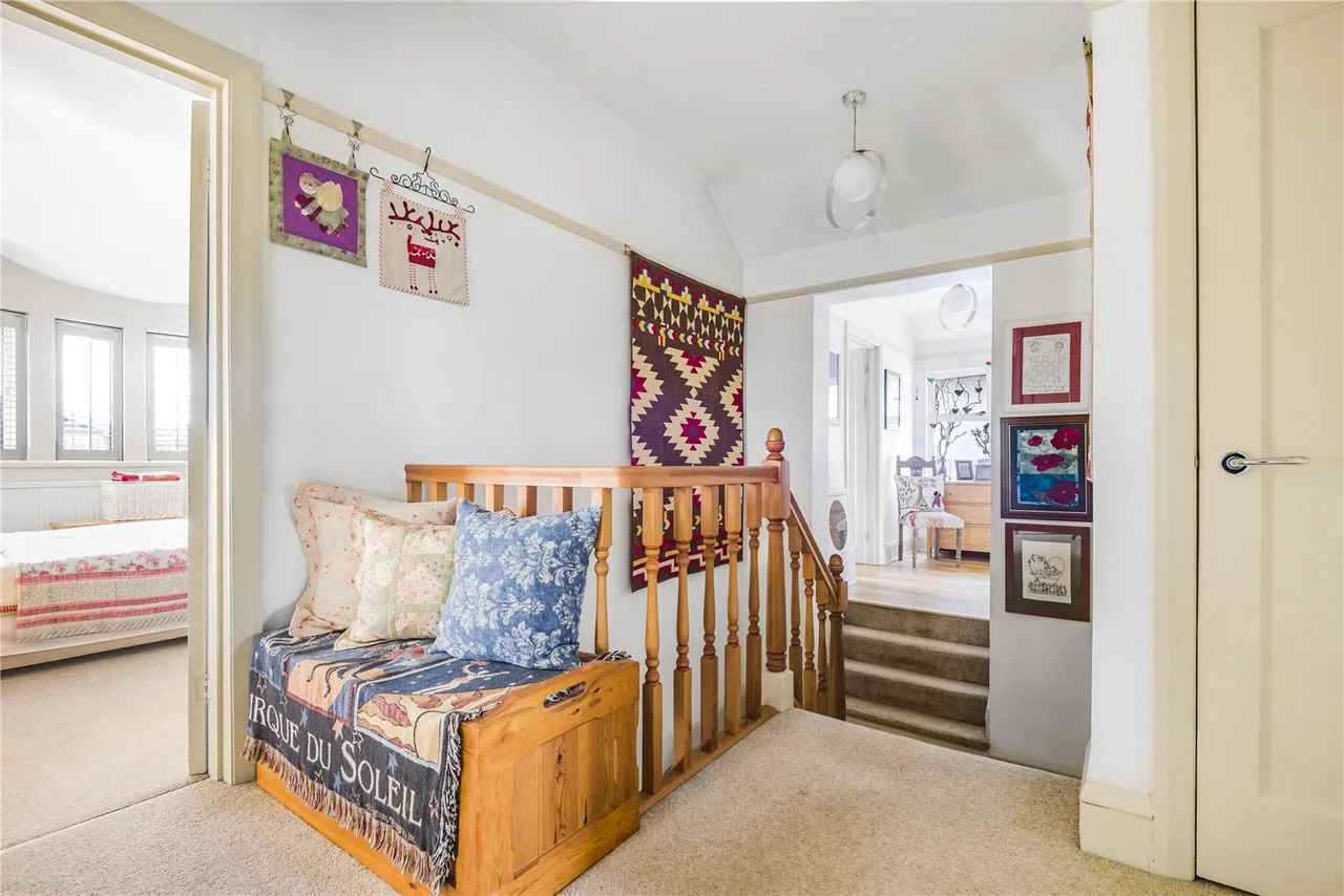 Acacia Road, Hampton, TW12 3DS, photo 7
