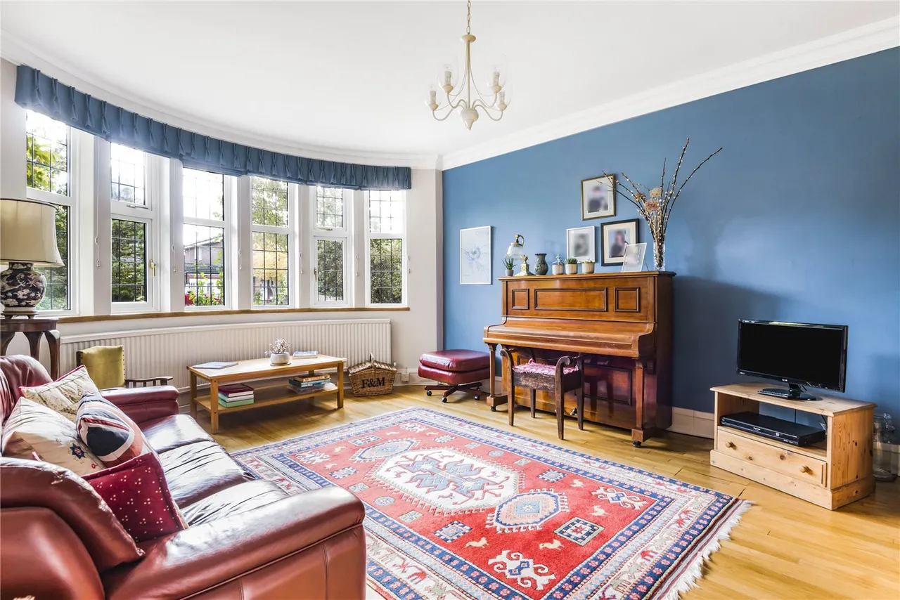 Acacia Road, Hampton, TW12 3DS, photo 4