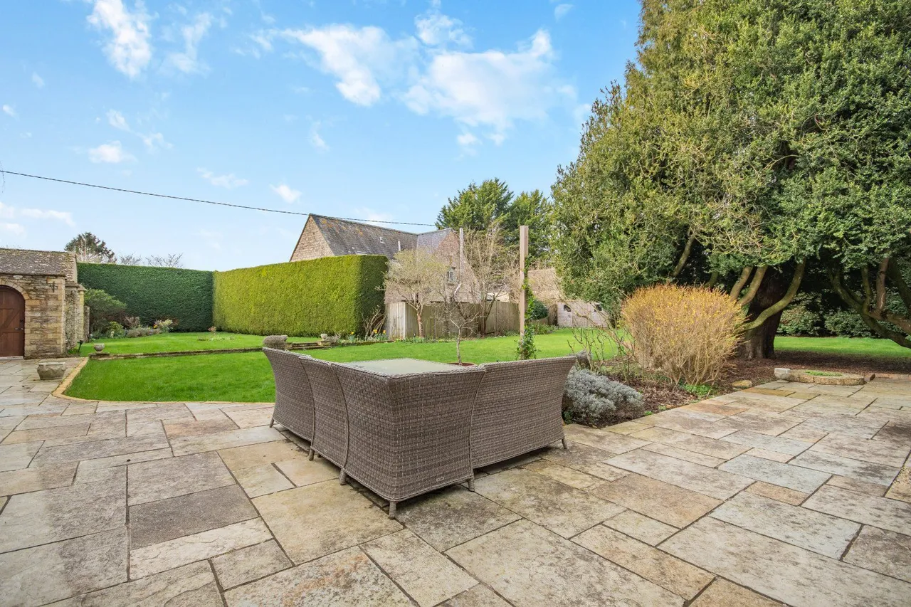 Vicarage Lane, Long Compton, Shipston-on-Stour, Warwickshire, CV36 5LH, photo 12