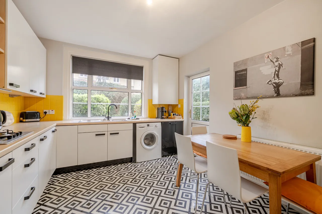 Royal York Crescent, Bristol, BS8, photo 3
