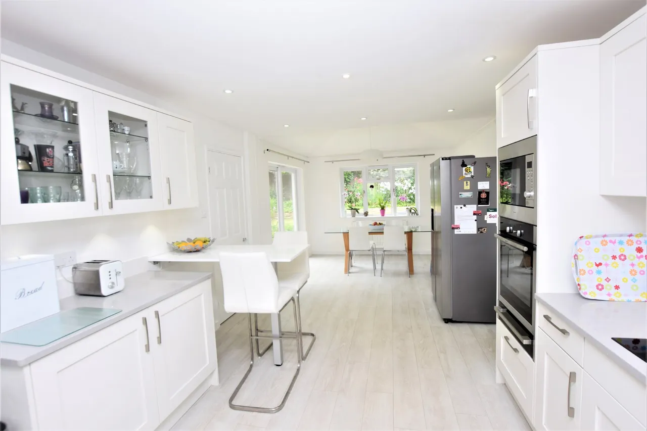 Woodlands Close, Hawley, Surrey, GU17 9HZ, photo 3