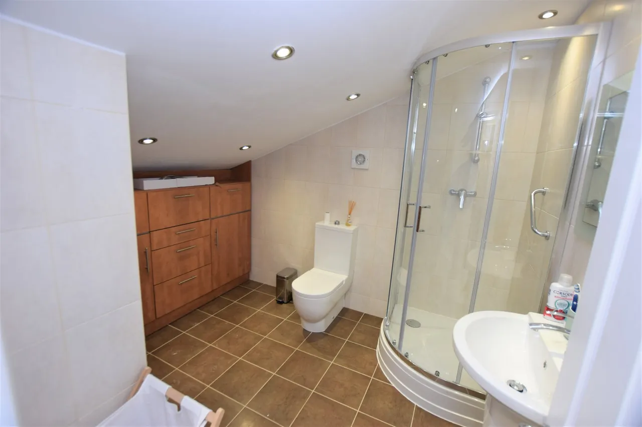 Woodlands Close, Hawley, Surrey, GU17 9HZ, photo 7