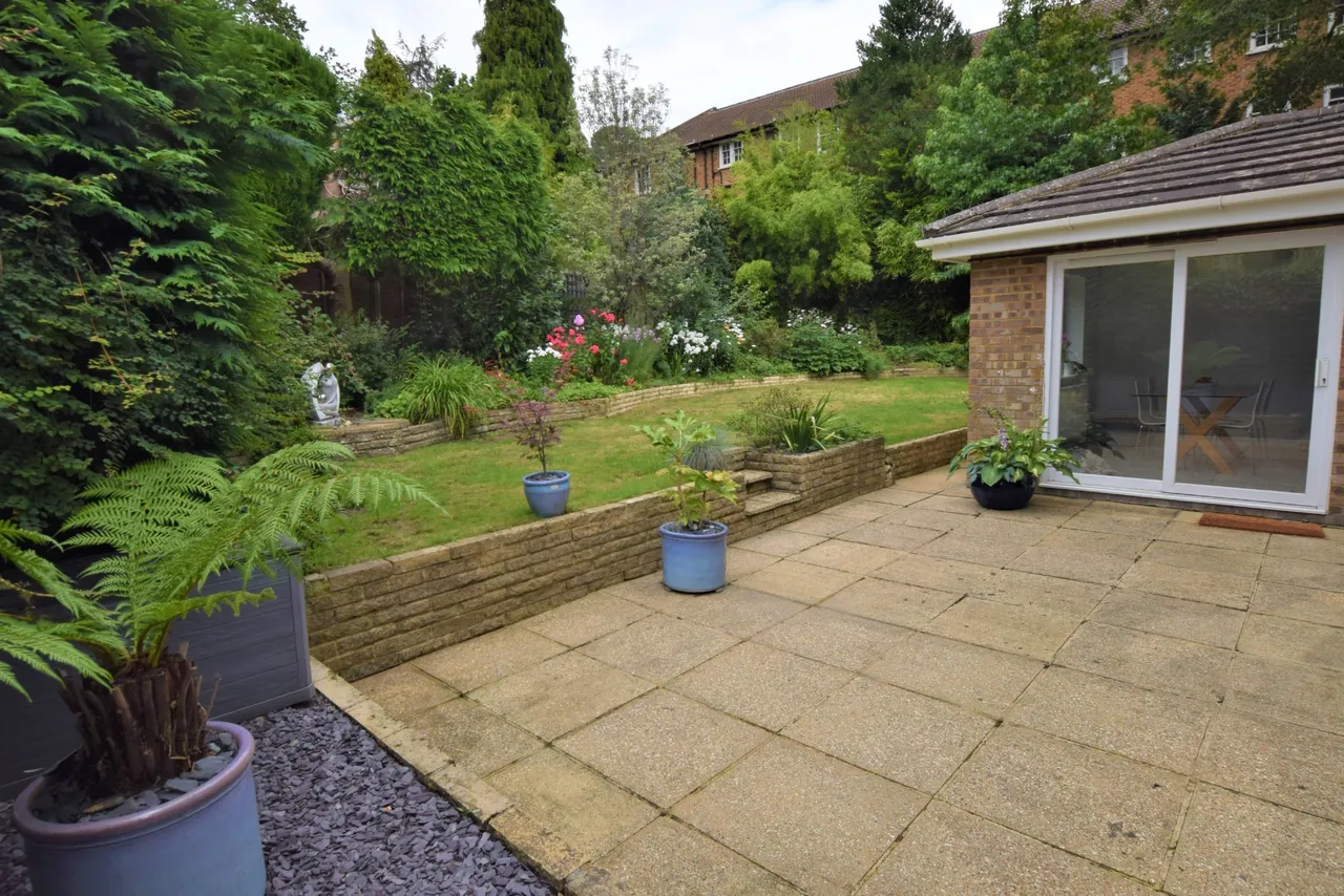 Woodlands Close, Hawley, Surrey, GU17 9HZ, photo 16
