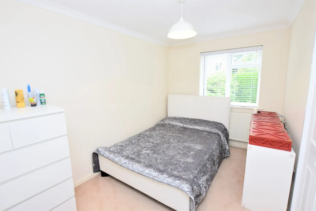 Woodlands Close, Hawley, Surrey, GU17 9HZ, photo 14
