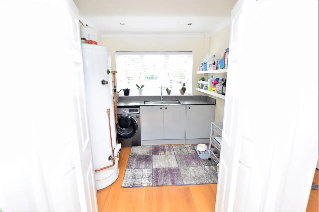 Woodlands Close, Hawley, Surrey, GU17 9HZ, photo 12