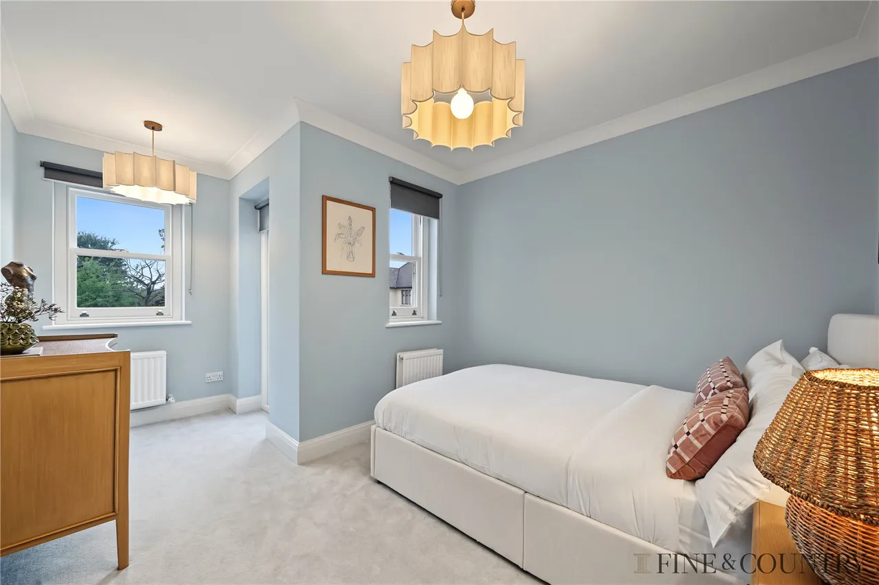 Lydford Road, London, photo 17