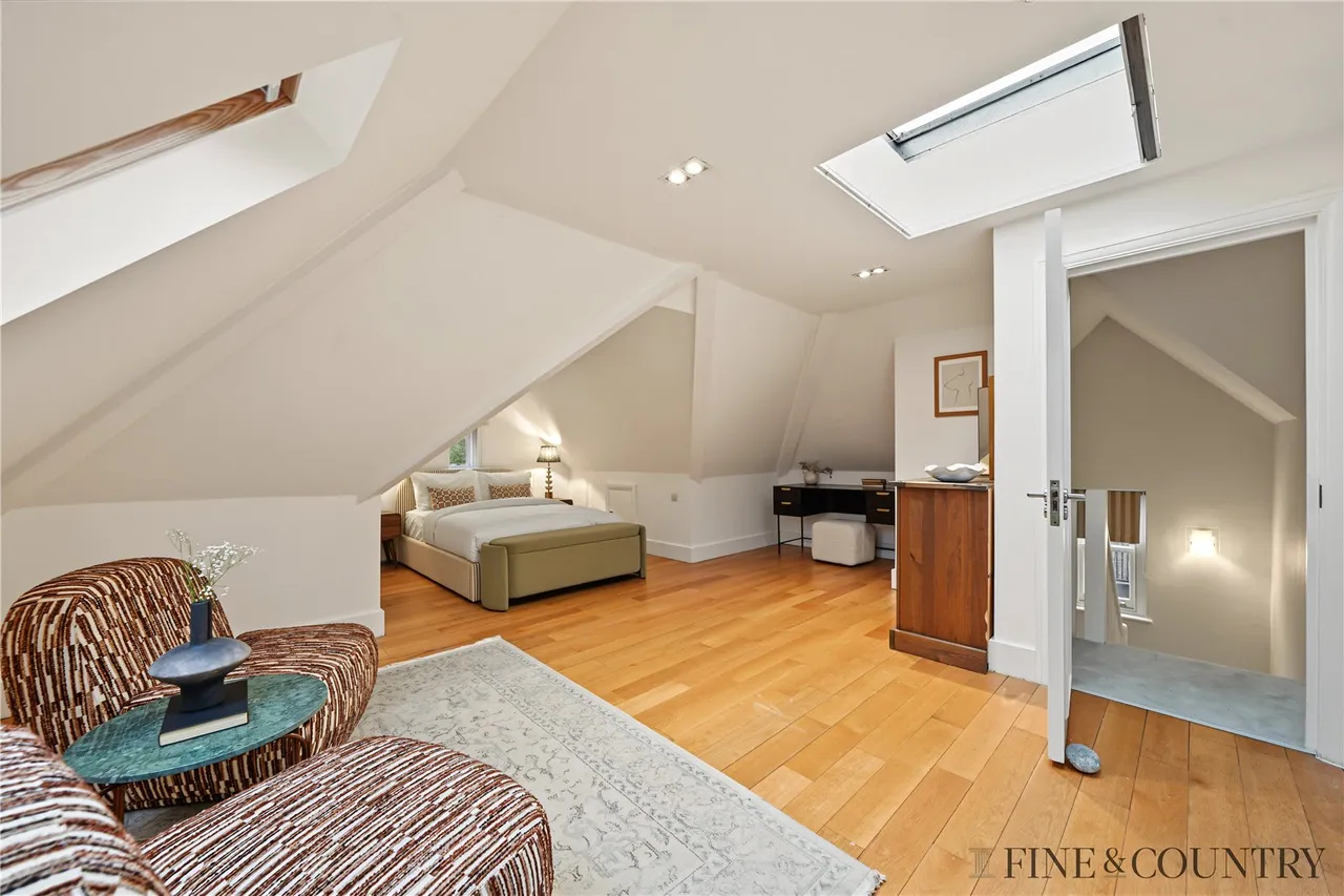 Lydford Road, London, photo 19