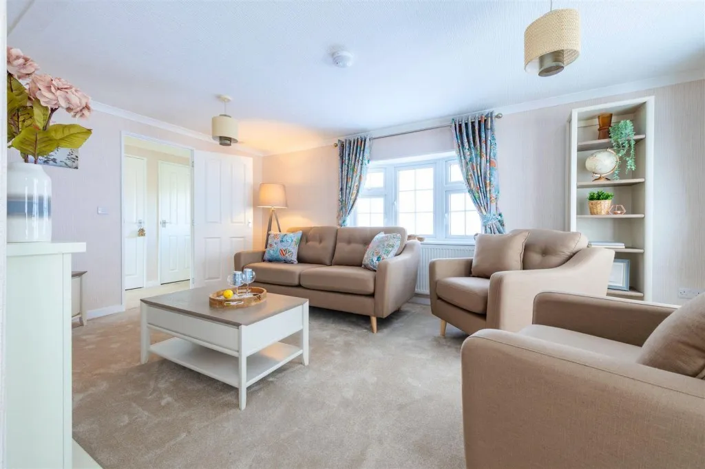 Short Heath Road, Moira, DE12, photo 3