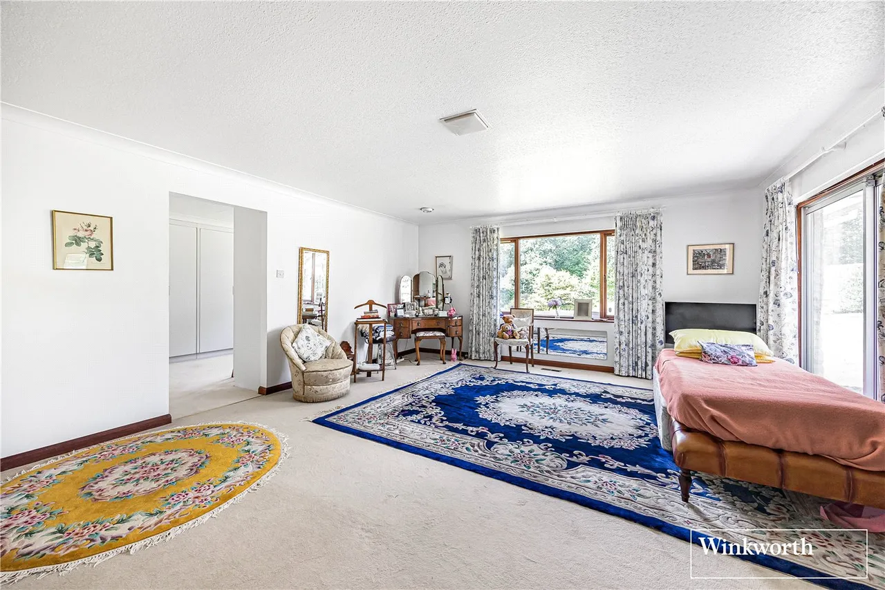 4 bed house for sale — Devenish Road, Sunningdale, Berkshire, SL5