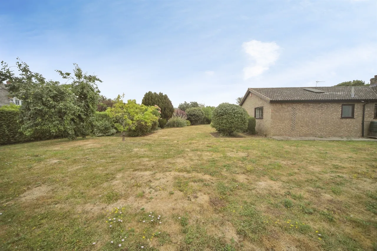 Earlsbrook, Bacton, IP14, photo 19