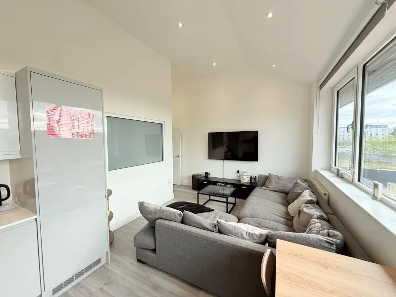 Avenue Court, Camberley, GU15, photo 9
