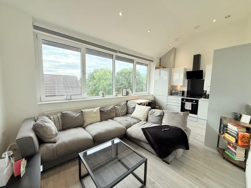 Avenue Court, Camberley, GU15, photo 4