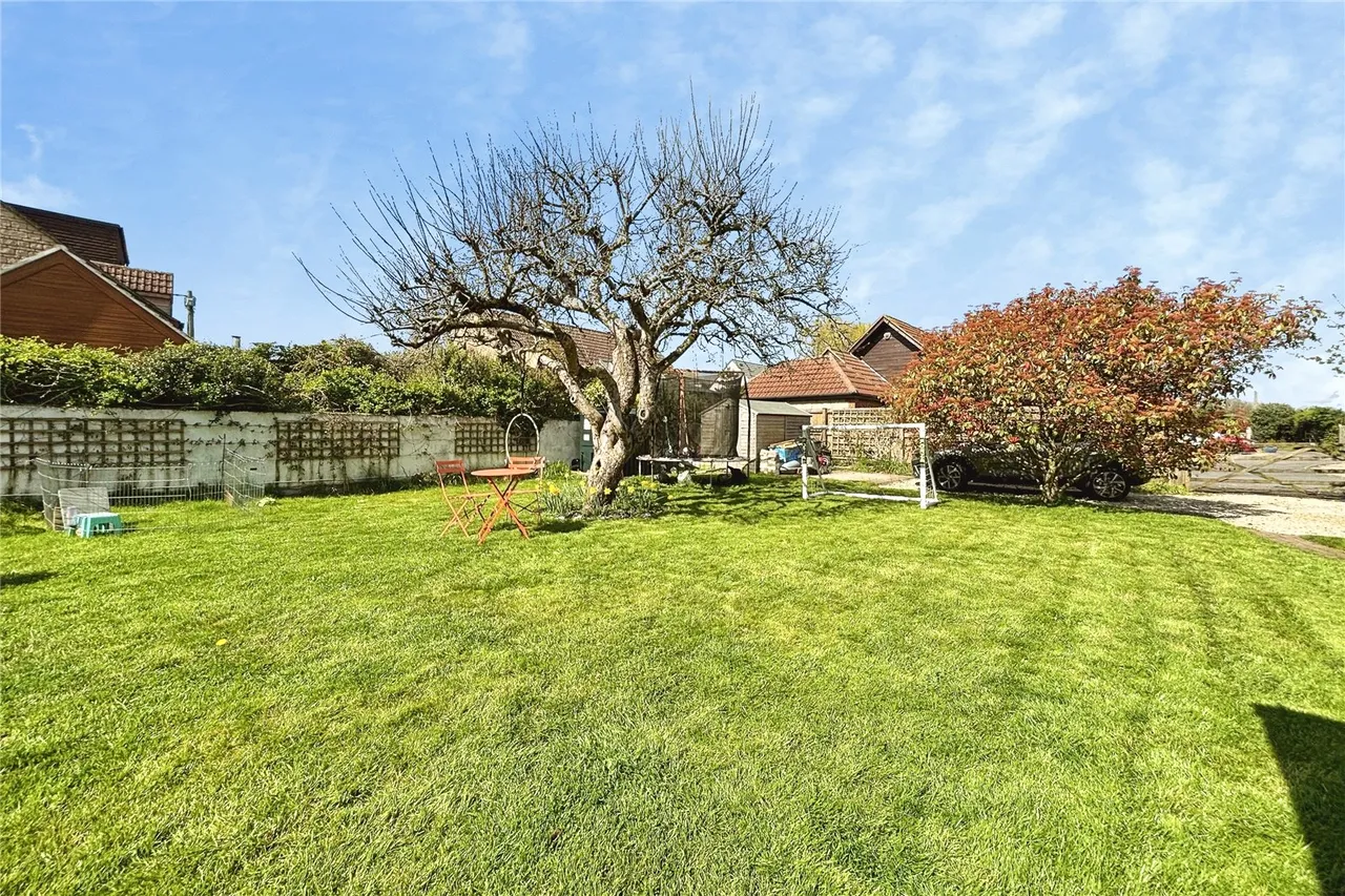 Chapmanslade, photo 4