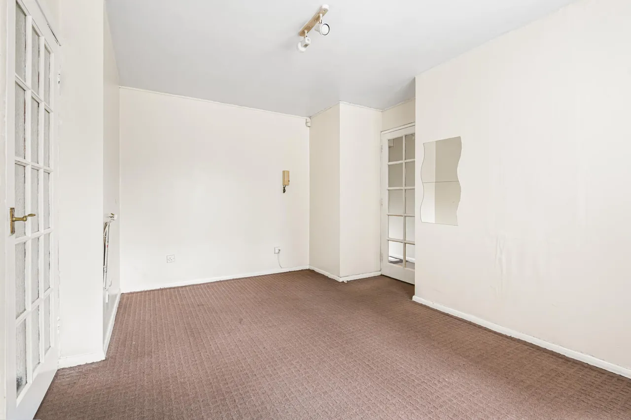 Gartons Close, Enfield, EN3, photo 14