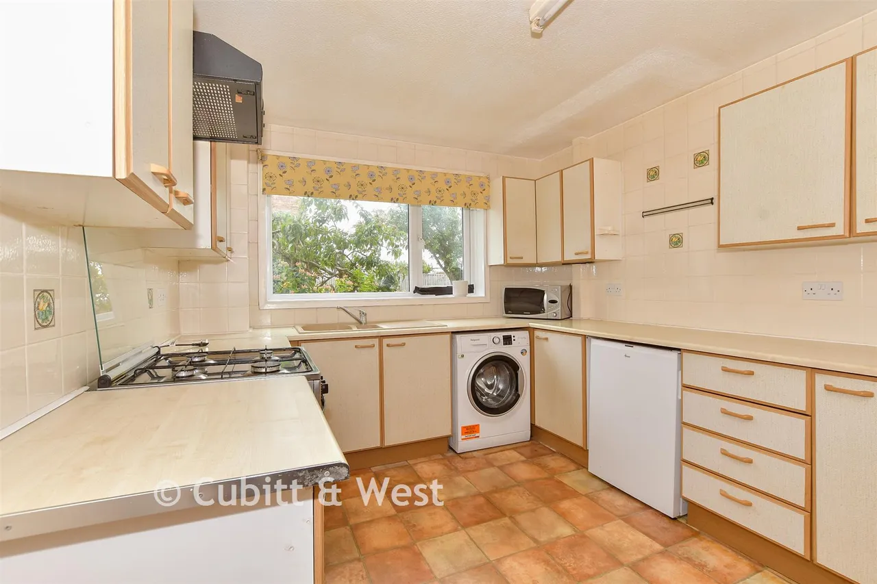 Wheatcroft, Littlehampton, BN17, photo 3