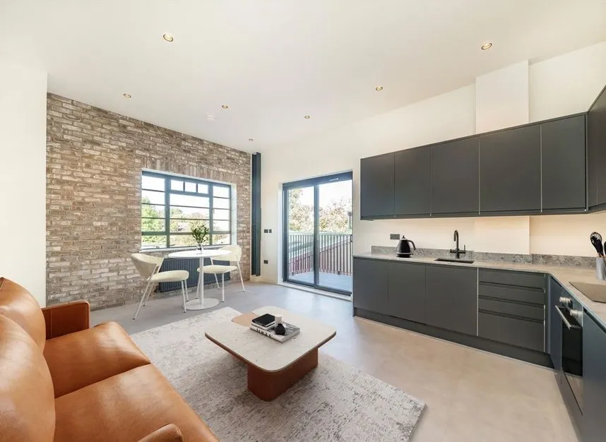 2 bed flat for sale, Barmeston Road, Catford, SE6