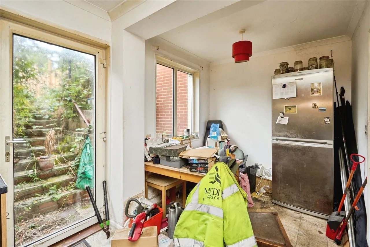 Barton Road, Newport, PO30, photo 3