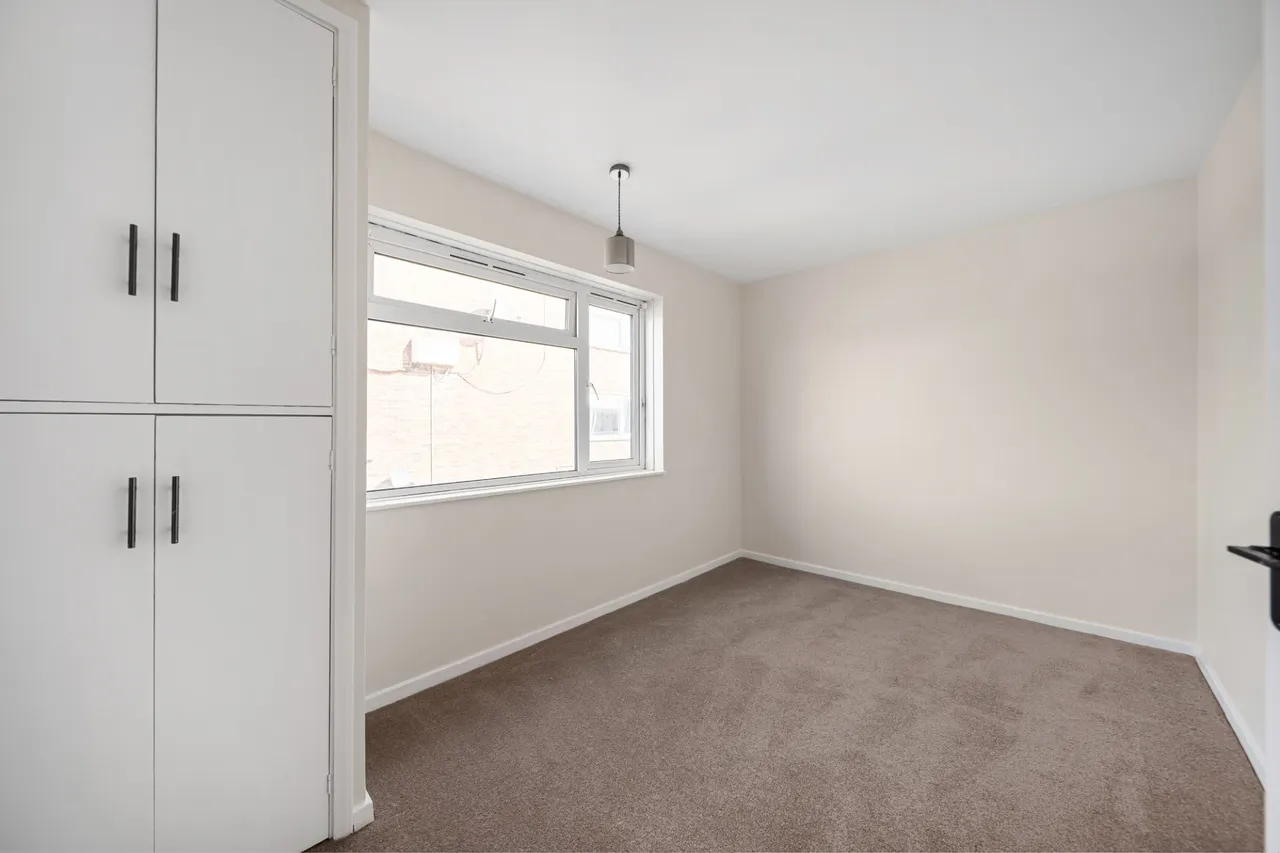 Temple Hill, Dartford, DA1 5HX, photo 9