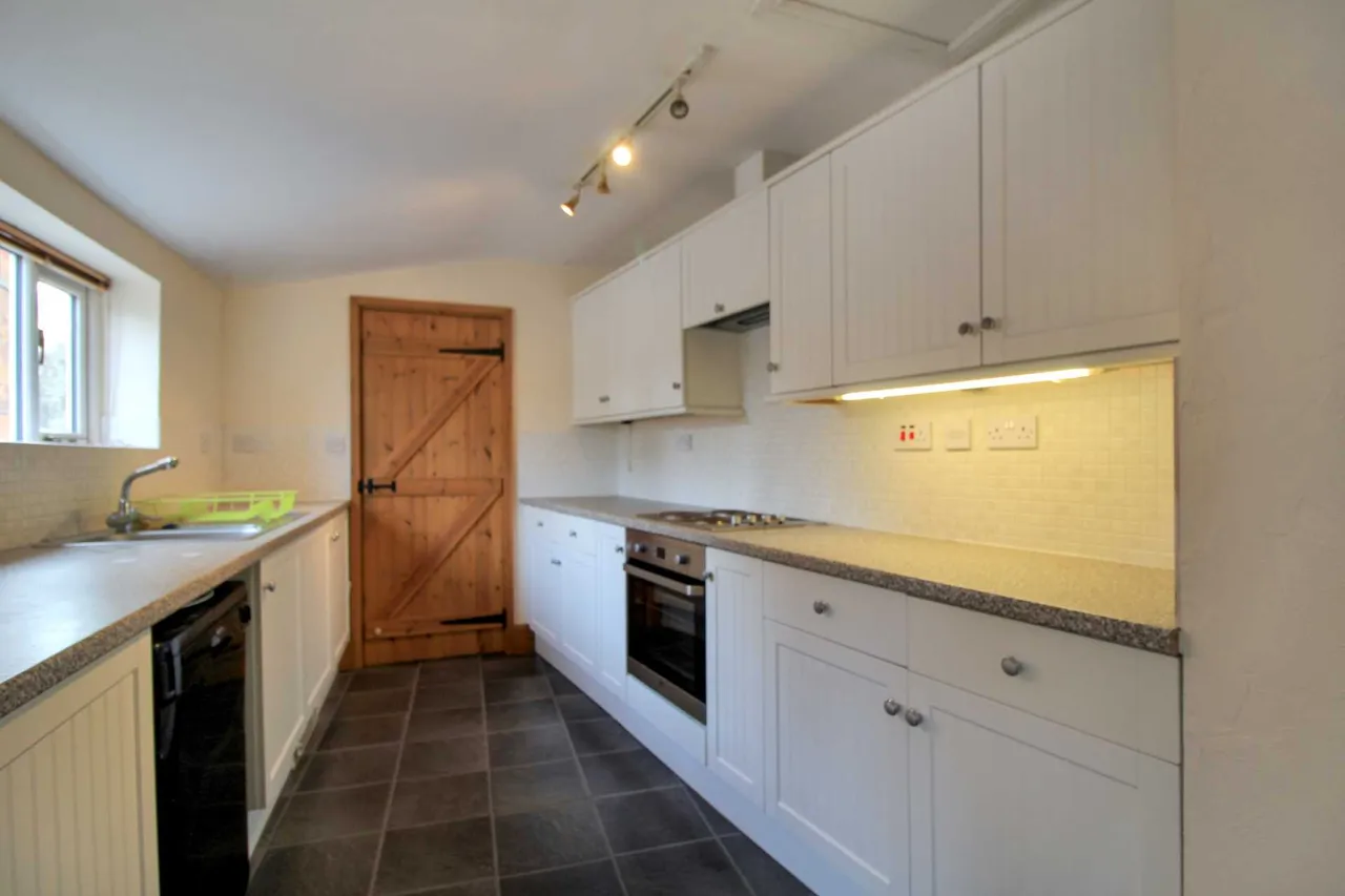 Chapel Close, Clifton, OX15, photo 2