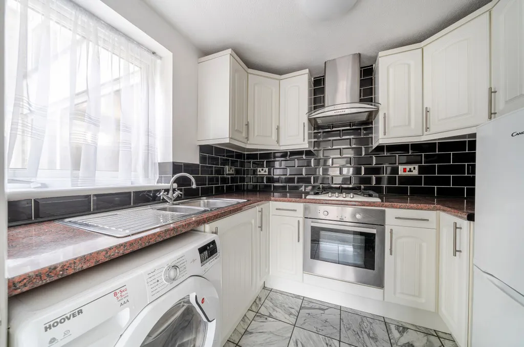Longlands Road, Sidcup, DA15 7LG, photo 3