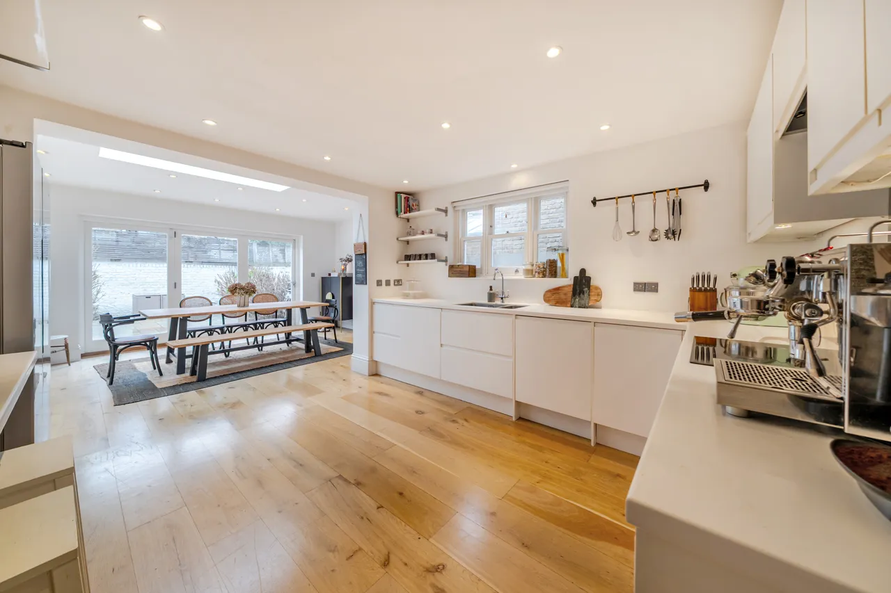 3 bed flat for sale — Wandsworth Bridge Road, London, SW6