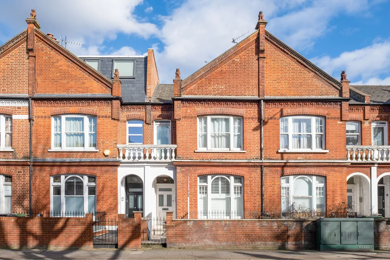 Wandsworth Bridge Road, London, SW6, photo 12