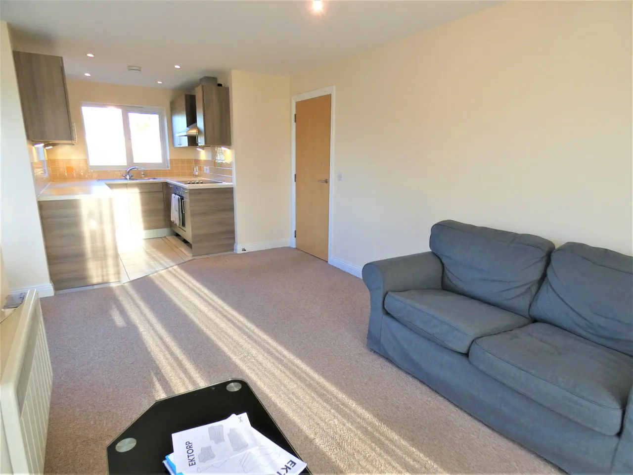 Meadow Road, Farnborough, Hampshire, GU14 8FE, photo 5