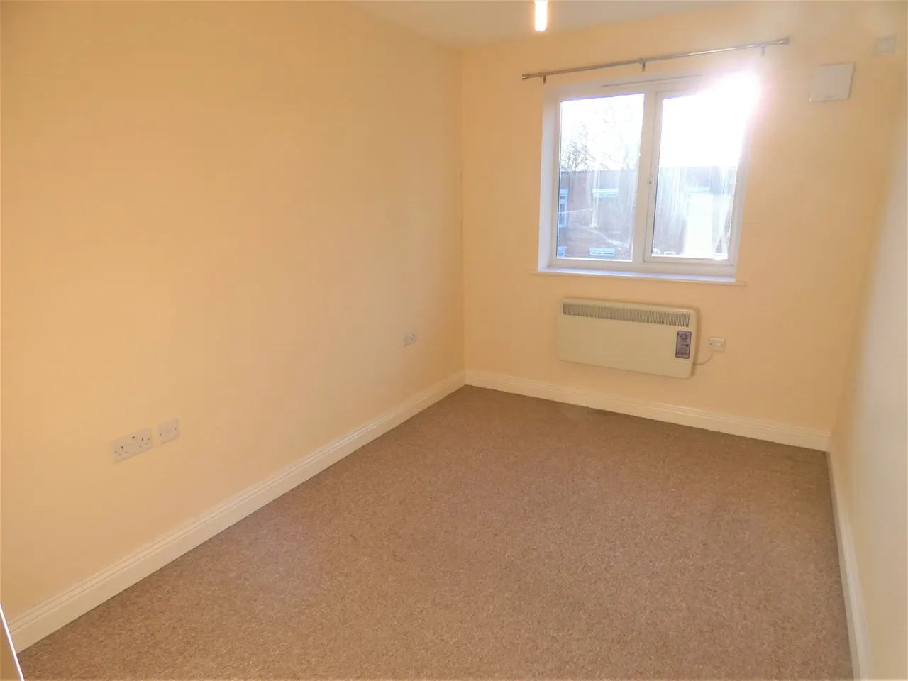 Meadow Road, Farnborough, Hampshire, GU14 8FE, photo 7