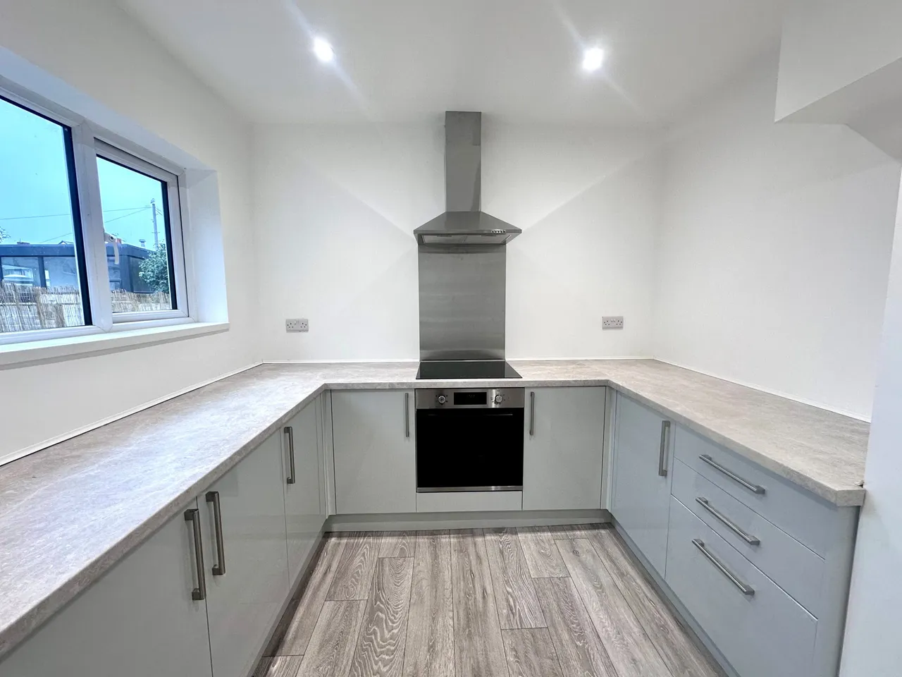 Ronald Avenue, Llandudno Junction, LL31, photo 6