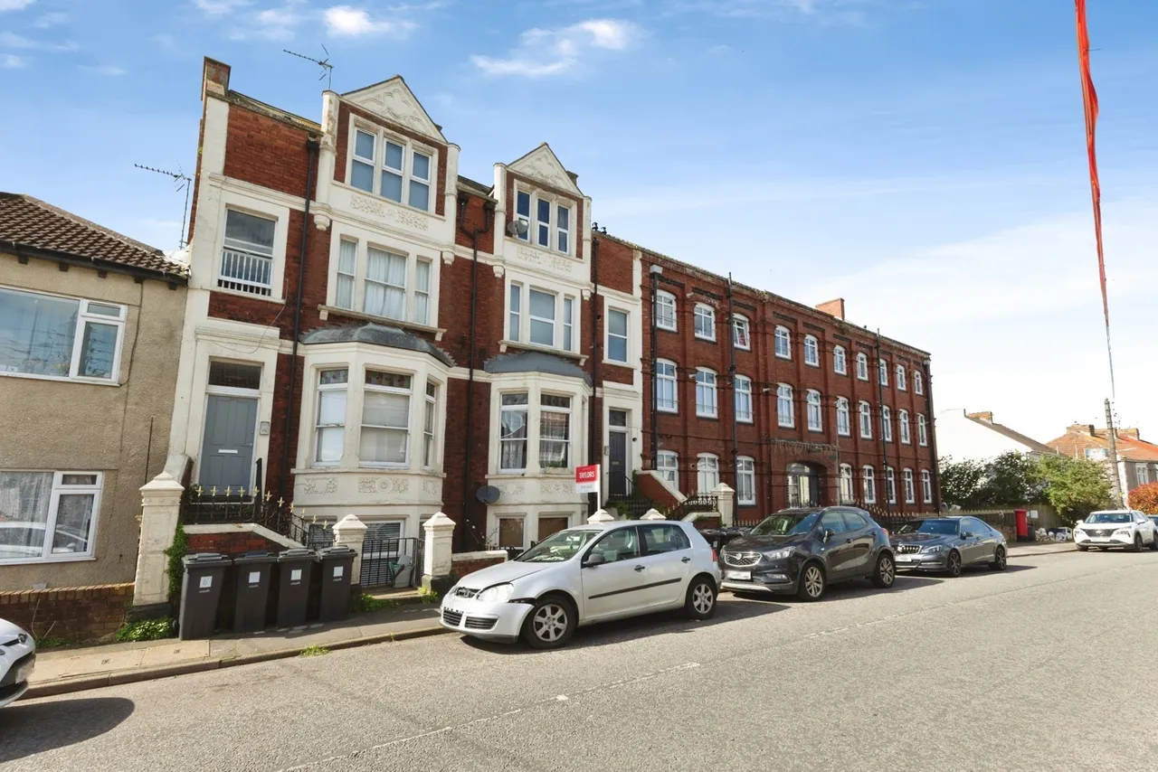 1 bed flat for sale — Hanham Road, Kinsgwood, Bristol, BS15