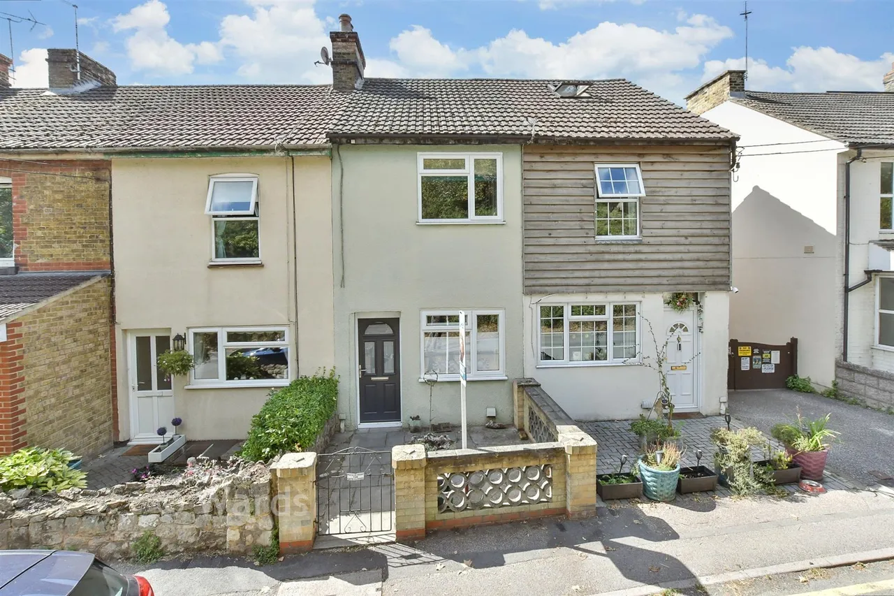 2 bed house for sale, Rochester Road, Burham, ME1