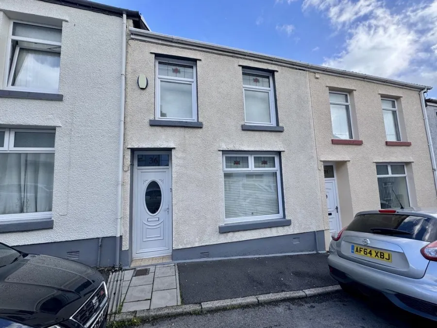 3 bed house for sale, Williams Place, Penydarren, CF47