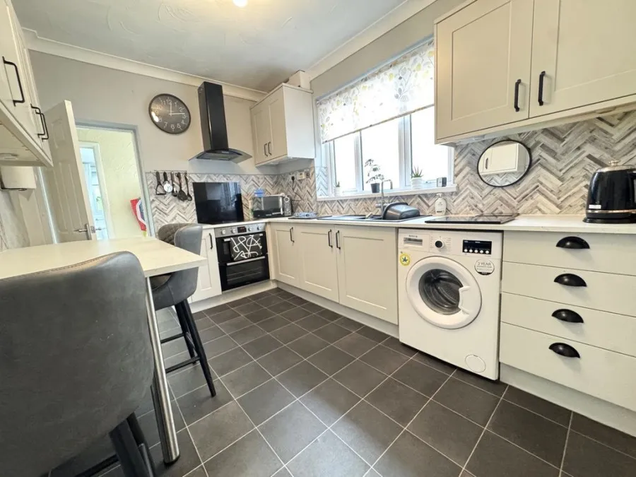 Williams Place, Penydarren, CF47, photo 8