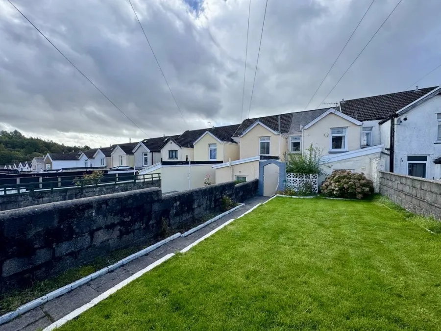 Williams Place, Penydarren, CF47, photo 22