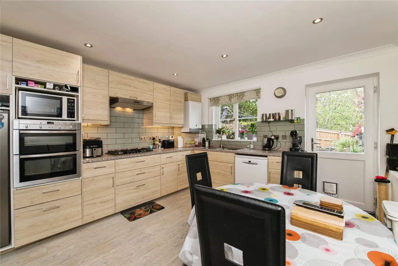 Woodmans Crescent, Honiton, EX14, photo 2