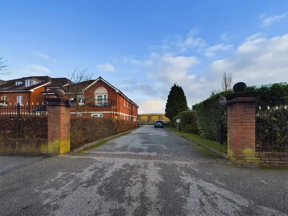 Kings Road, Horsham, photo 15