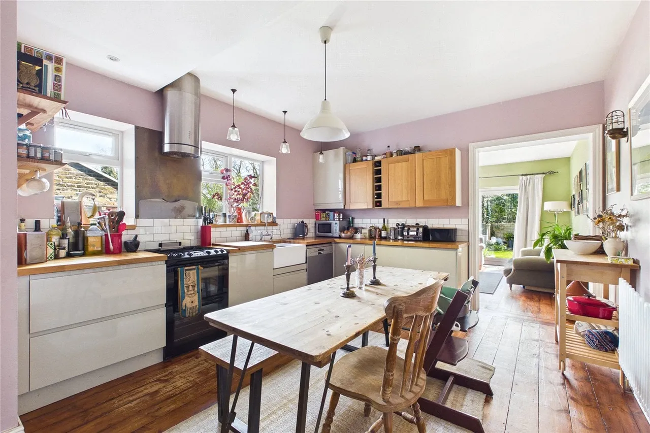 2 bed flat for sale — Kingsmead Road, London, SW2