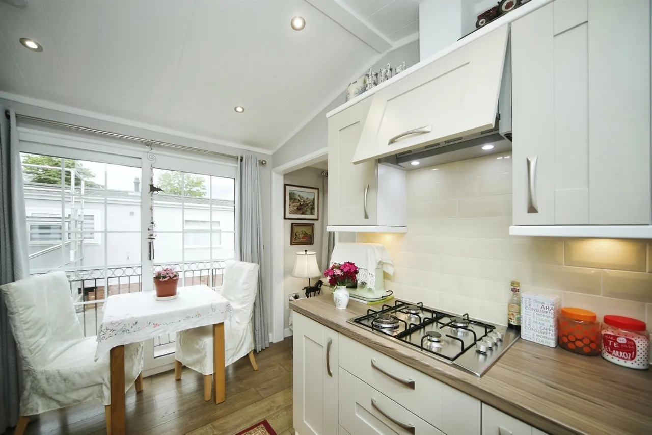 Station Road, Norton Fitzwarren, TA2, photo 9