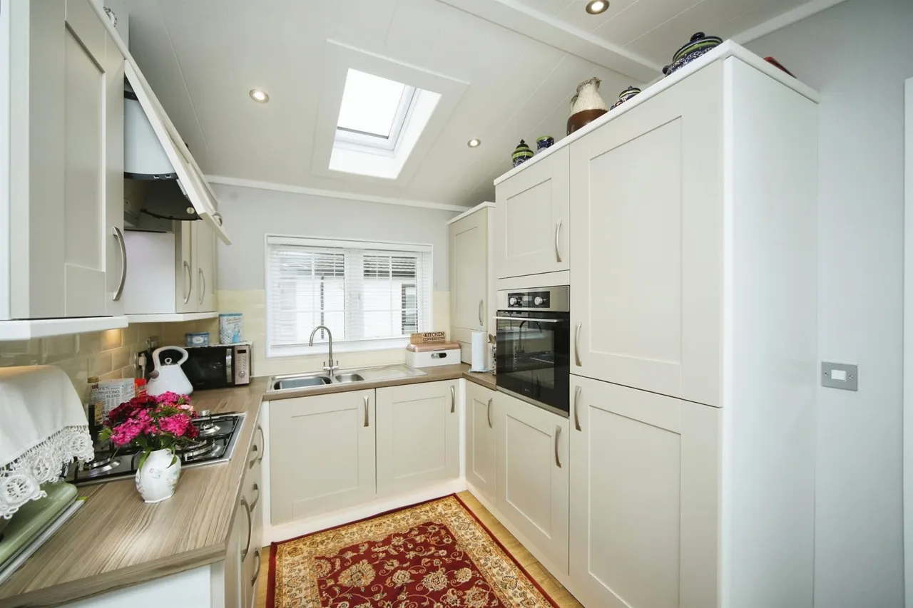 Station Road, Norton Fitzwarren, TA2, photo 10
